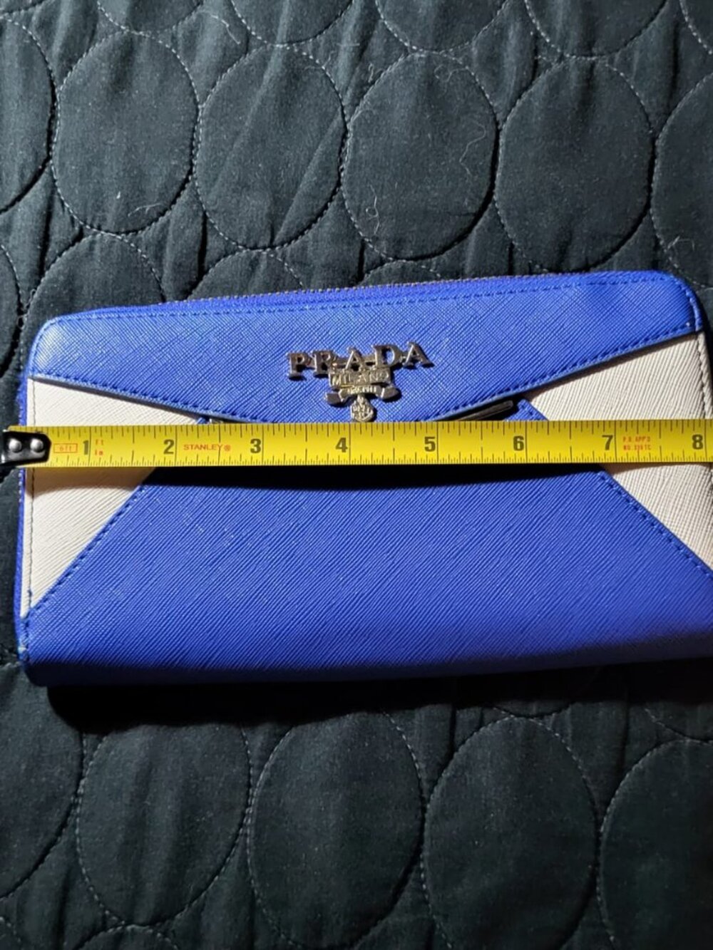 Prada wallet for woman